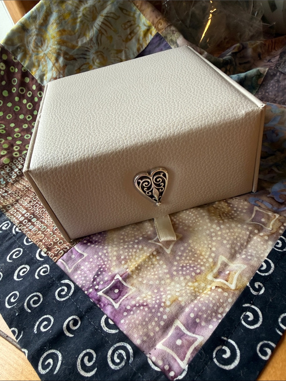 Brighton Small Elegant Cream Leather Jewelry Box with Silver Heart Accent